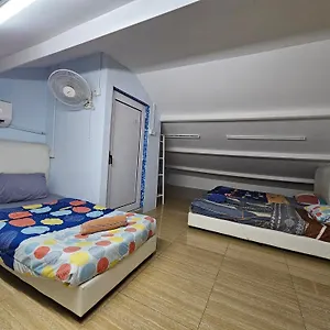 Color Mixed Hostal